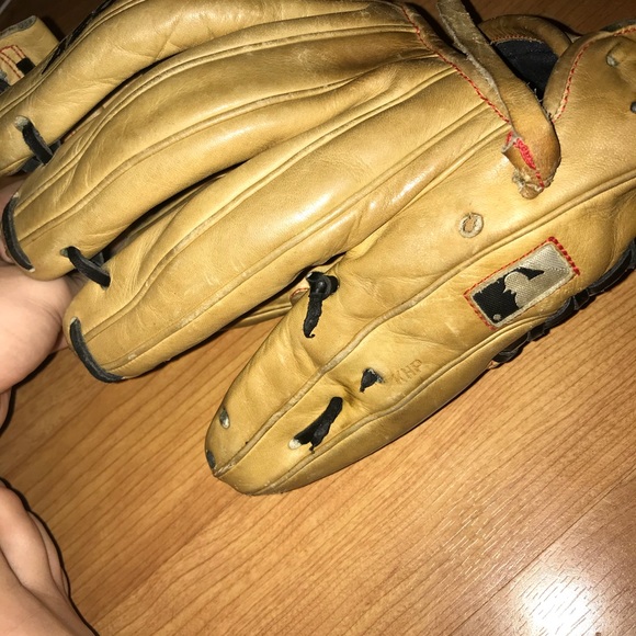 BEONG RELACED NOT BROKEN Wilson A2000 1786 - Picture 5 of 5